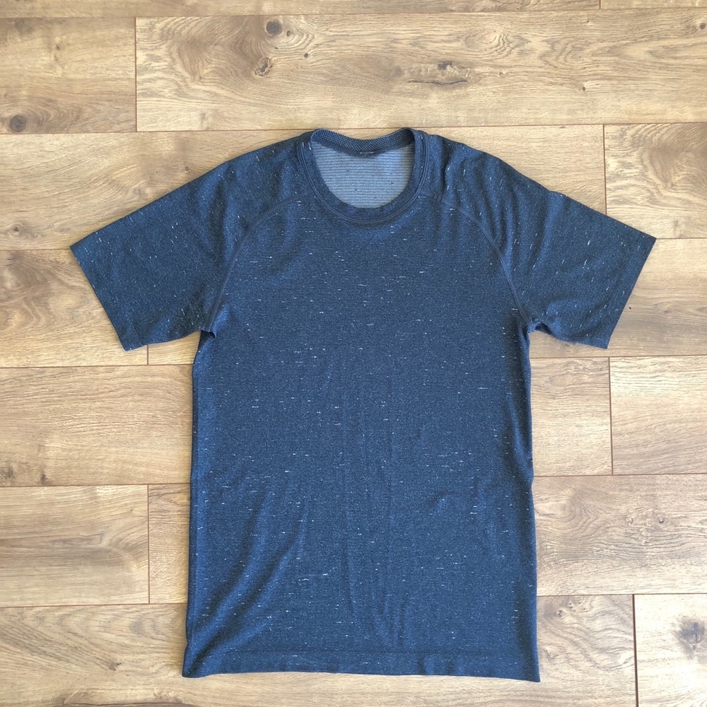 Lululemon T-Shirt